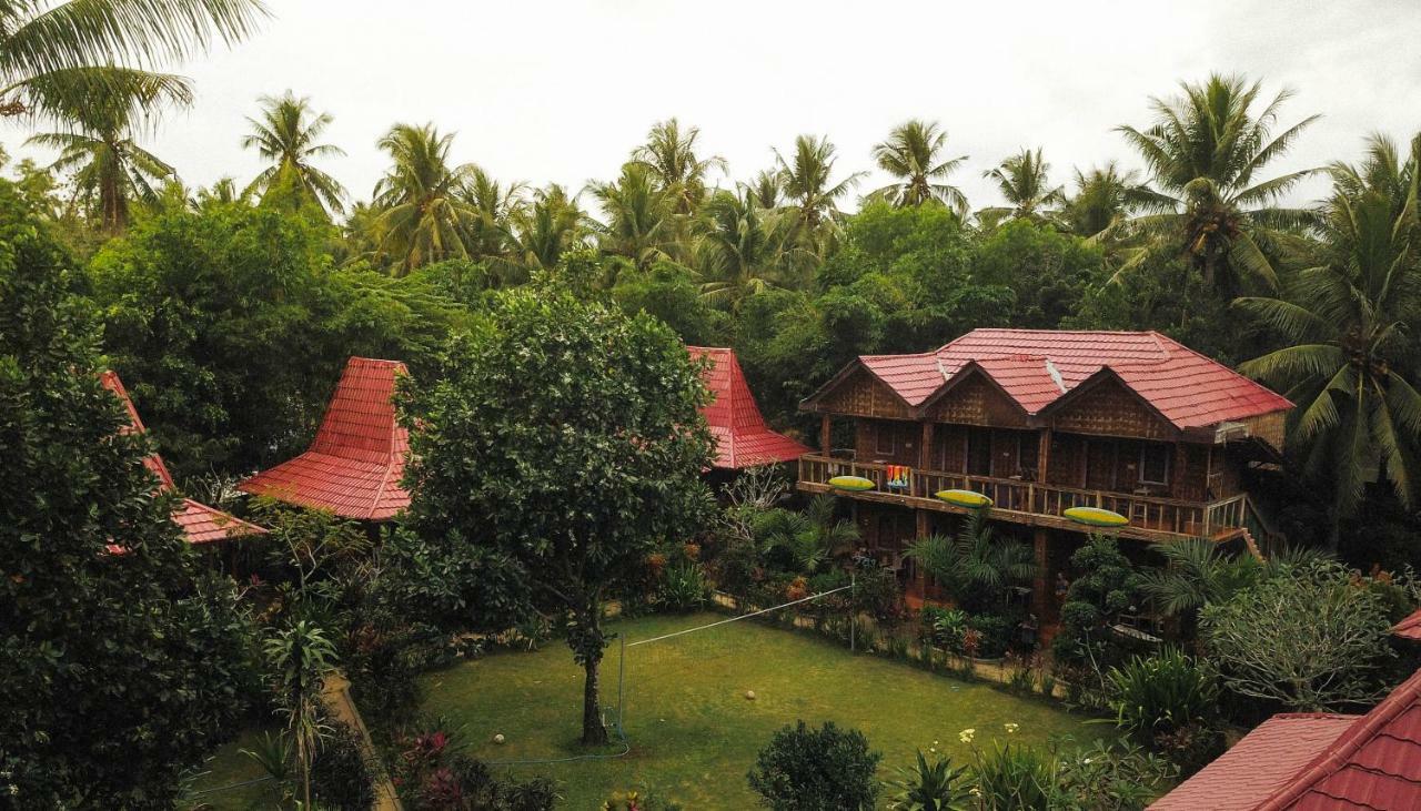 Mojosurf Camp Red Island 호텔 Pasanggaran 외부 사진