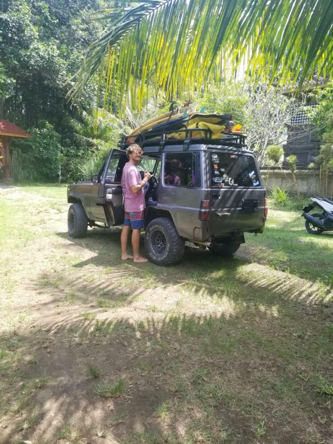 Mojosurf Camp Red Island 호텔 Pasanggaran 외부 사진
